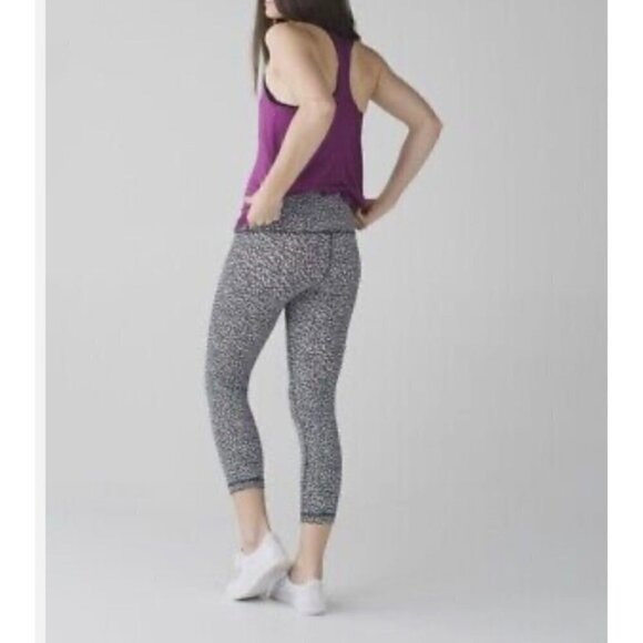 Lululemon Wunder Under Highrise crop in Miss Mosiac, Size 10 B66 - Picture 2 of 6